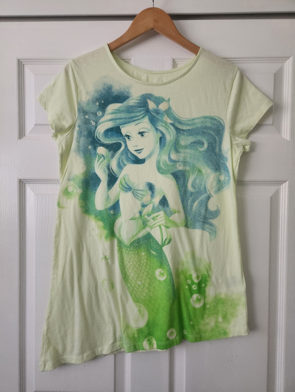 Disney Green Ariel Mermaid Graphic Tee - Women's Large - Asymmetrical